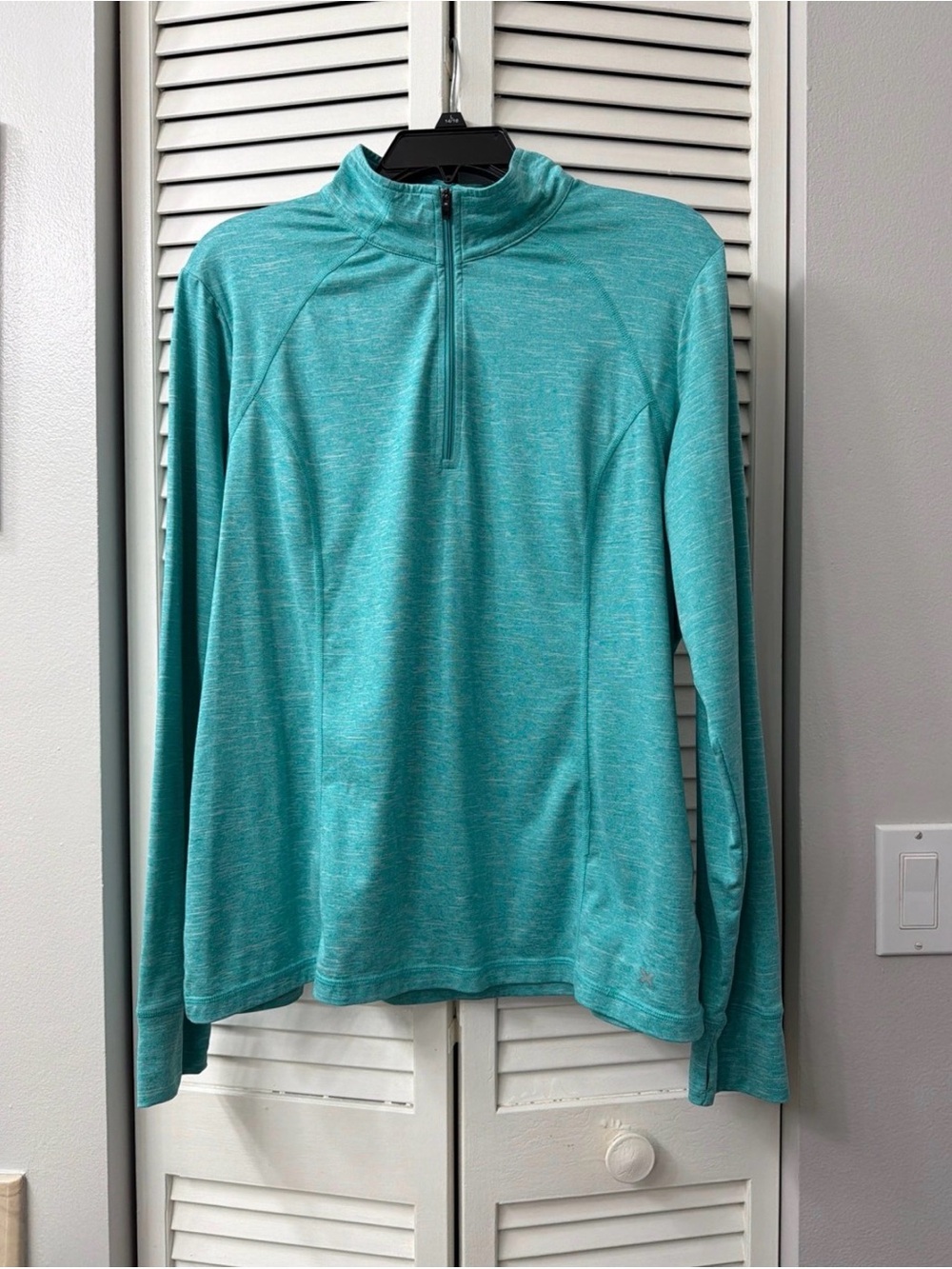 Women's Athletic Quarter Zip Pullover Long Sleeve Shirt (size XL)